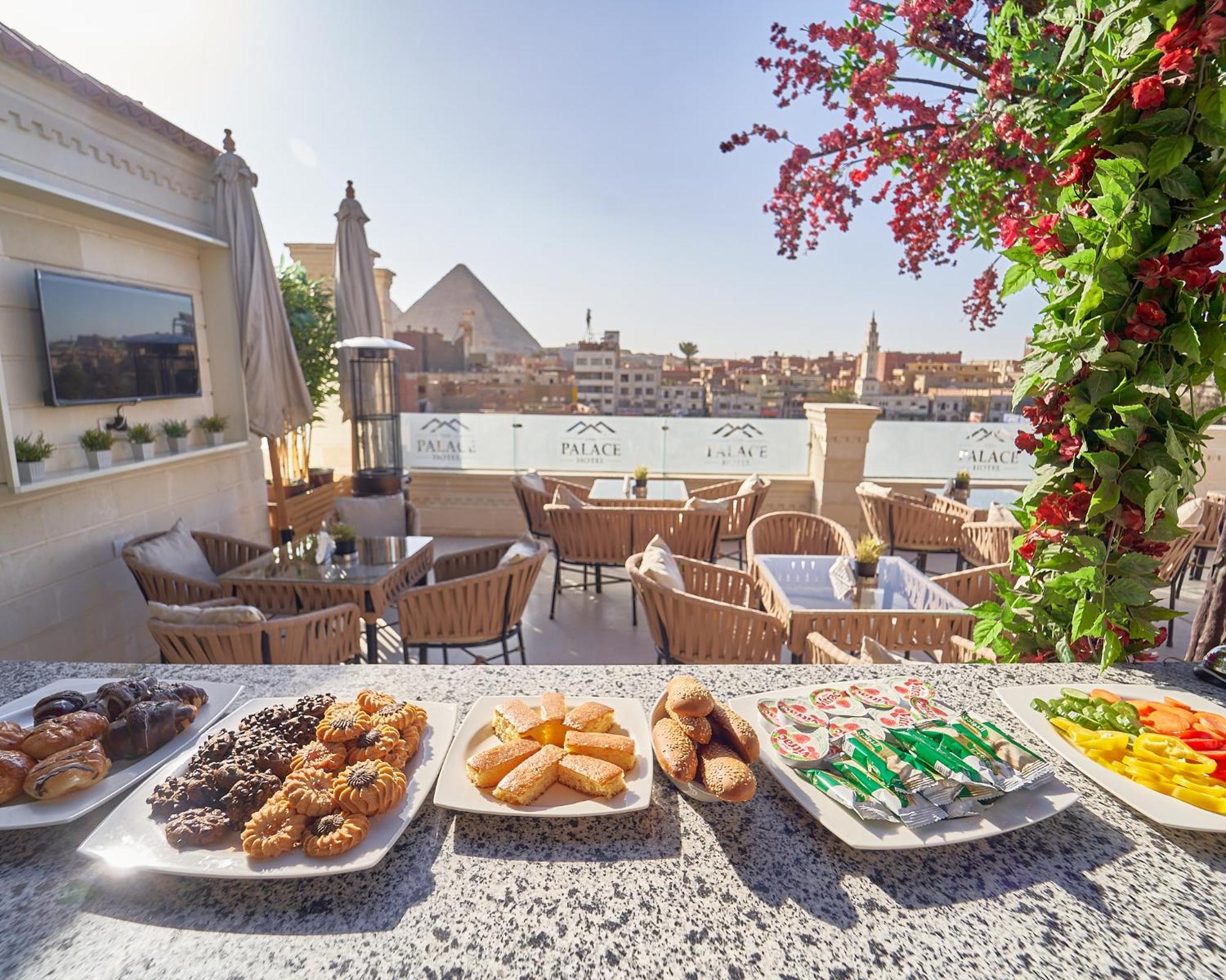 The Palace Pyramids Hotel Cairo Exterior foto